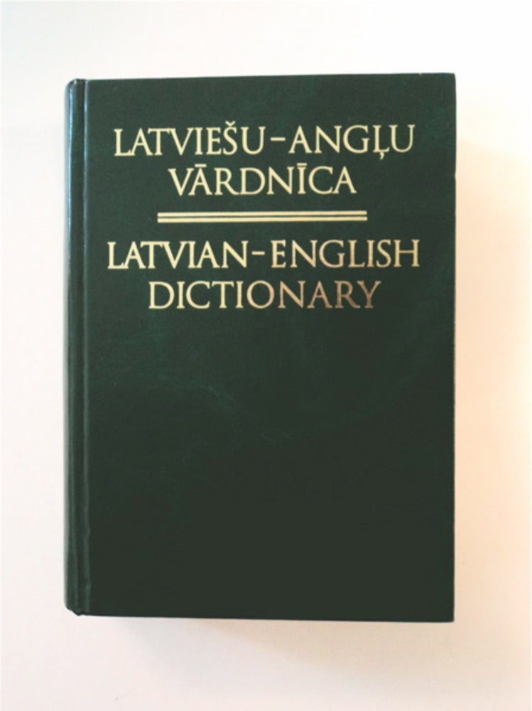 [91417] Latvian-English Dictionary. Andrejs VEISBERGS, ed.